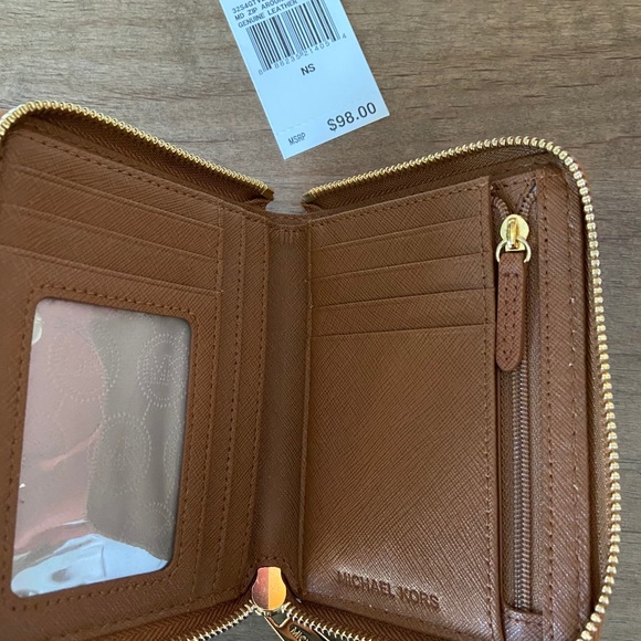 Michael Kors Shoulder Tote & Wallet - Picture 7 of 13